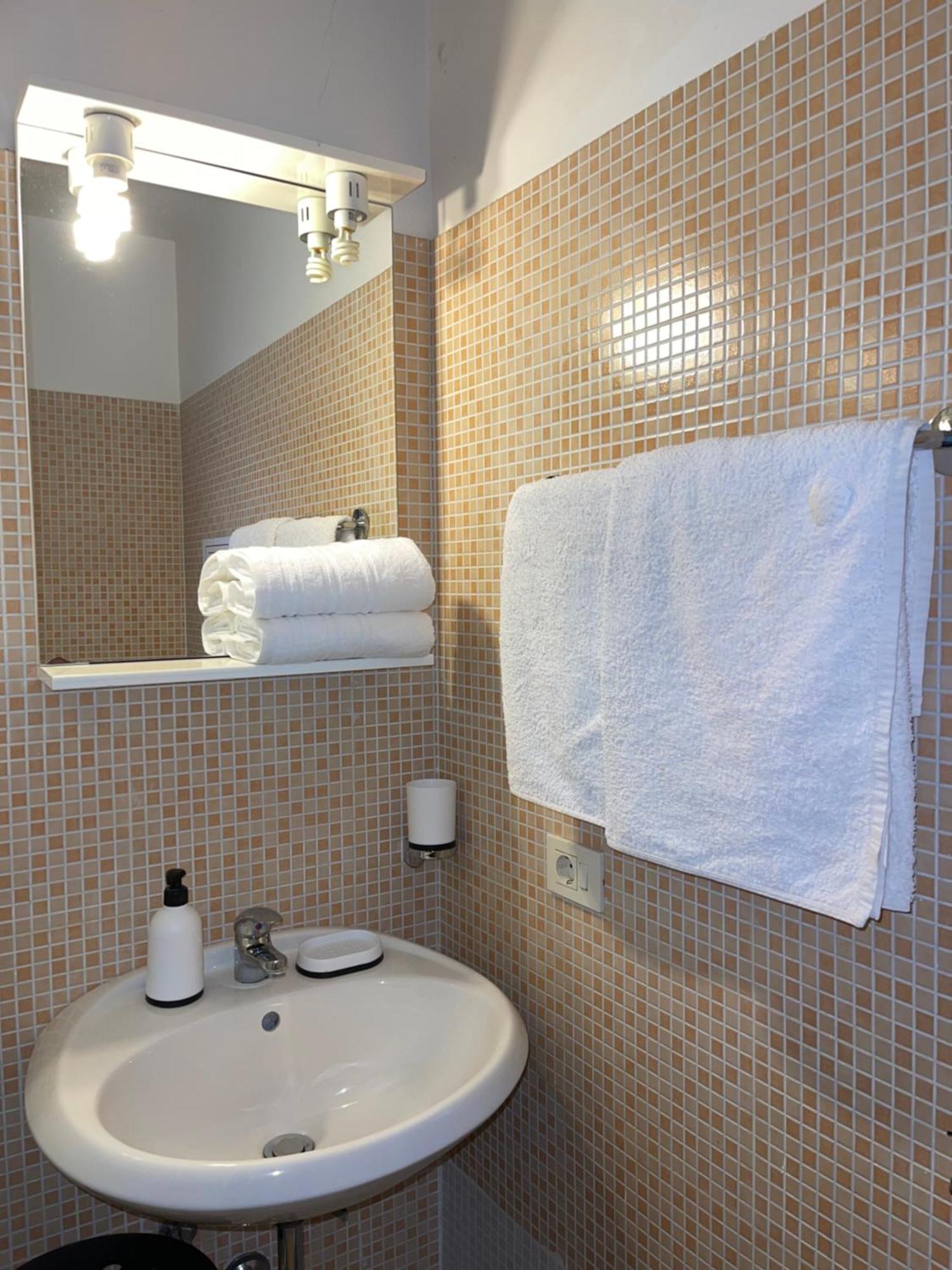 Guest House Meret Roma Esterno foto
