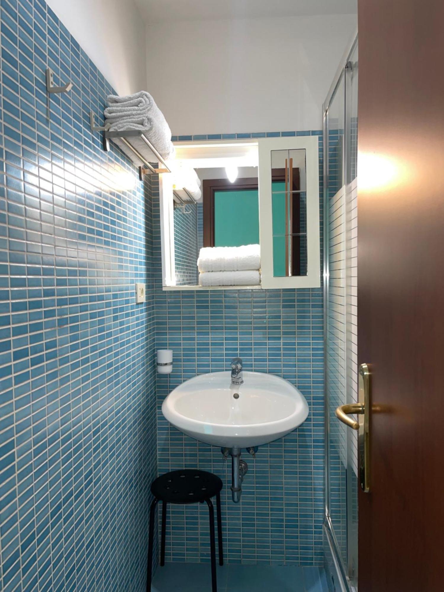 Guest House Meret Roma Esterno foto