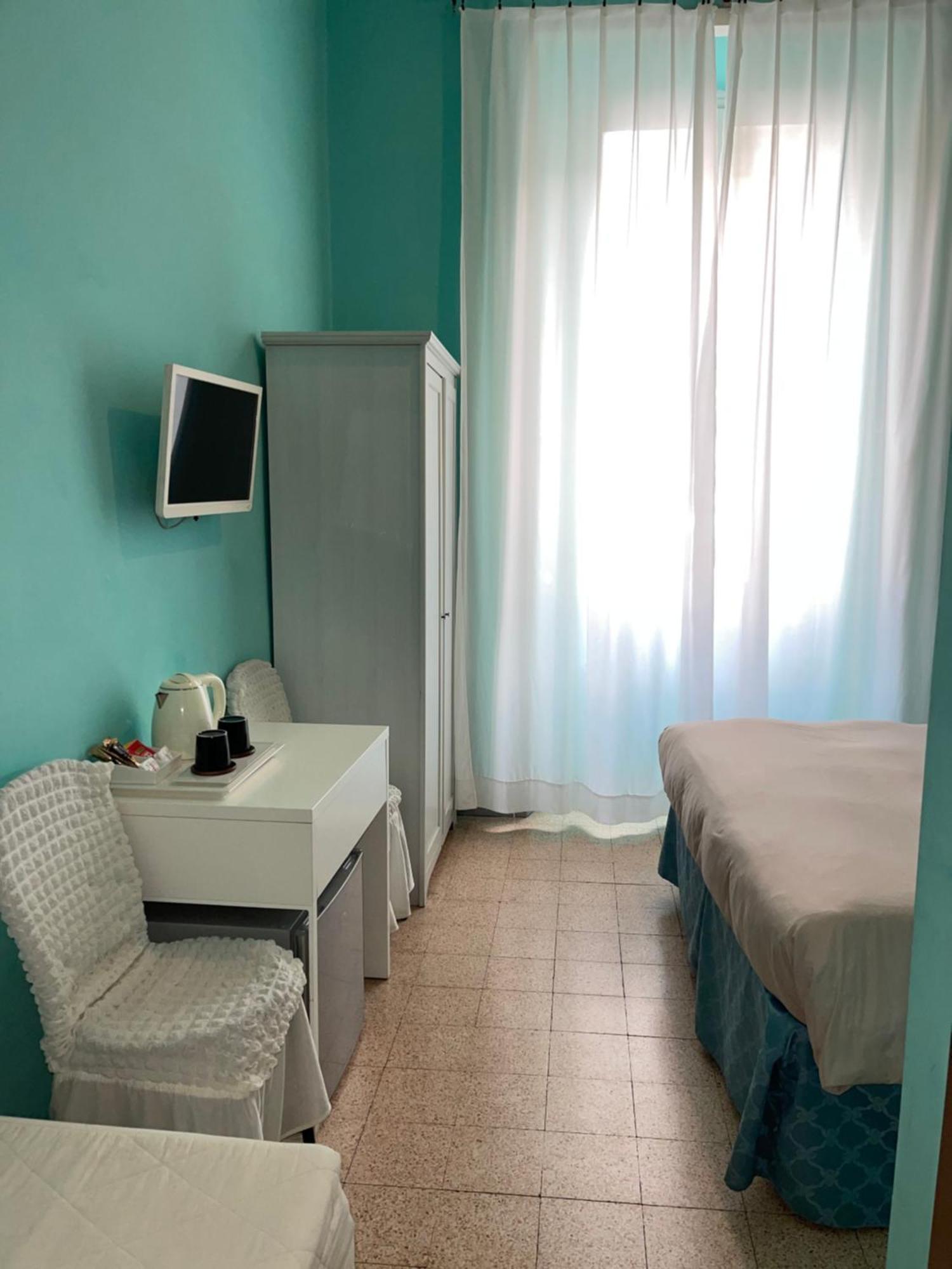 Guest House Meret Roma Esterno foto