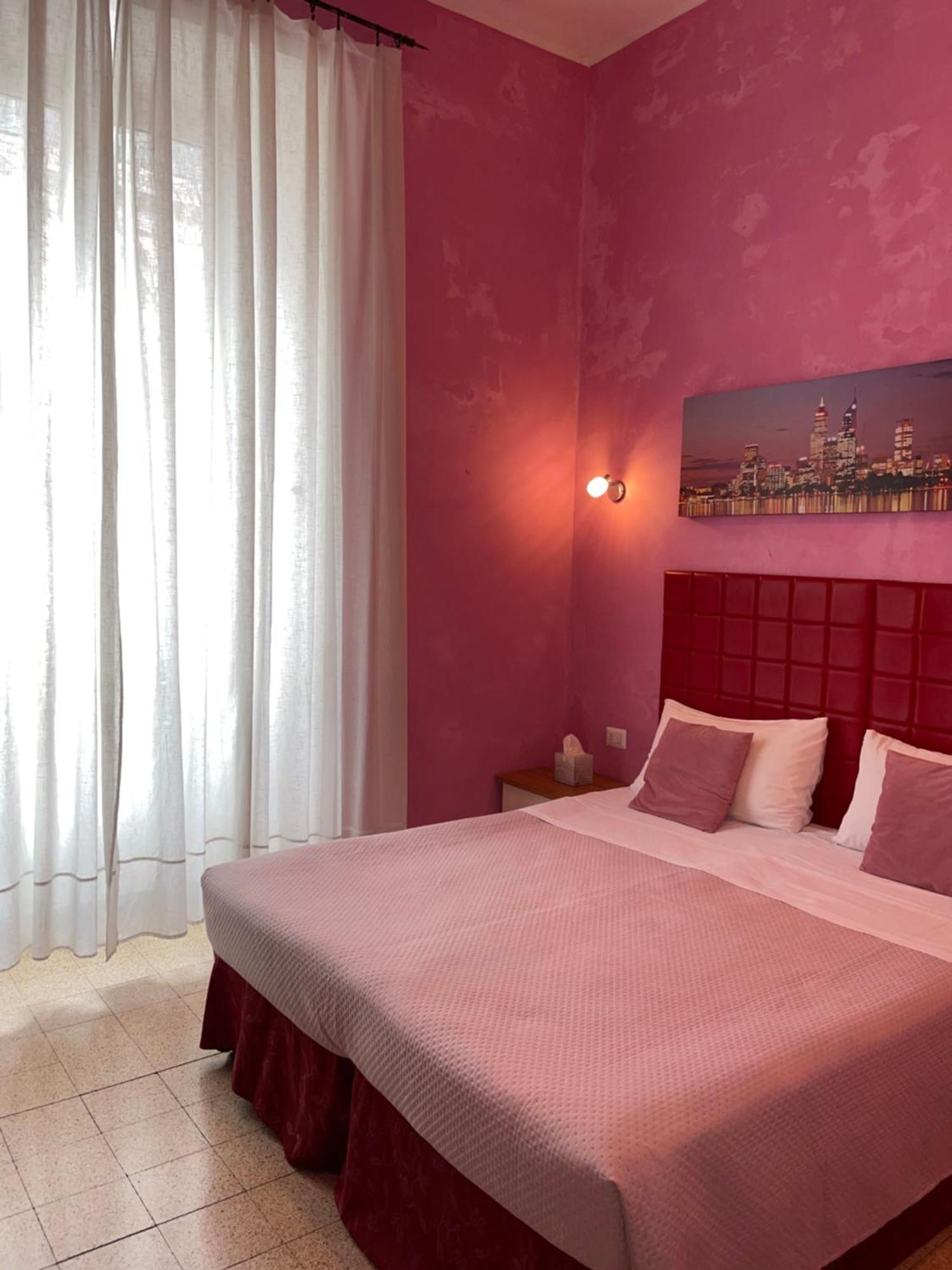 Guest House Meret Roma Esterno foto